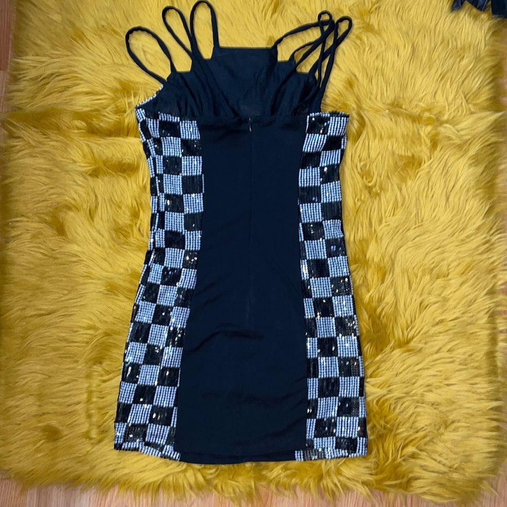 Tight little black dress! - Picture 2 of 4